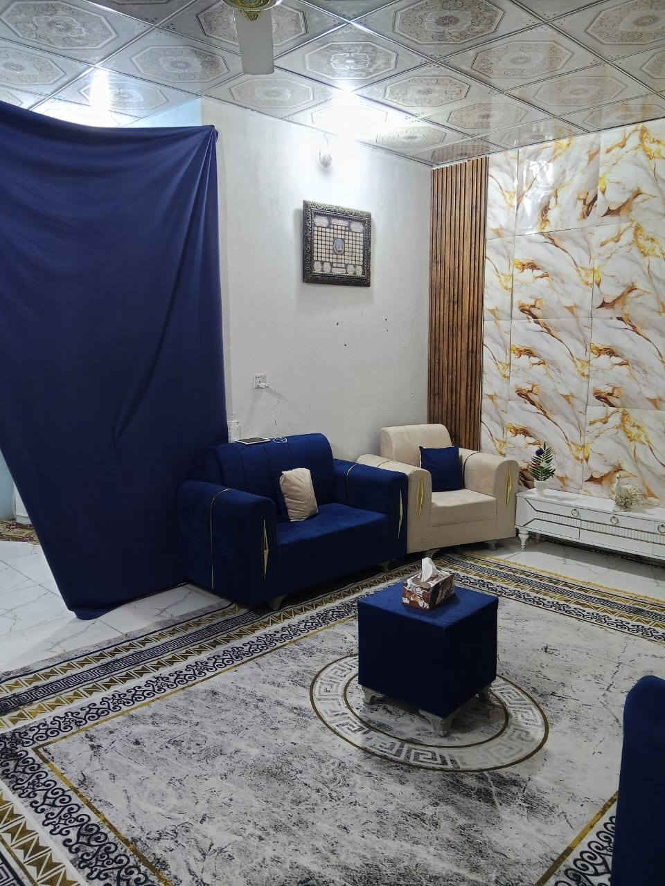 السلام عليكم
بيت 100 متر مربع 10×10
البيت يتكون من غرفه صاله ستقبال مطبخ تخاريج .مكشوفه 
سقوف ثانويه ارضيه بورسلين 
سقف عكاده 
اساس درجه اوله
ميسان قرب سكله الكرعاوي شارع جمله بطله كربلاء
يبعد عن شارع العام( شارع 60) 200 متر قريب كلش على شارع منطقه كلش راقيه 
بيع متوازي كلش ماكو هجي سعر بالمنطقه كله سعره سعر عرصه
سعره 39 وبي مجال
للستفسار هذا رقم
***********
