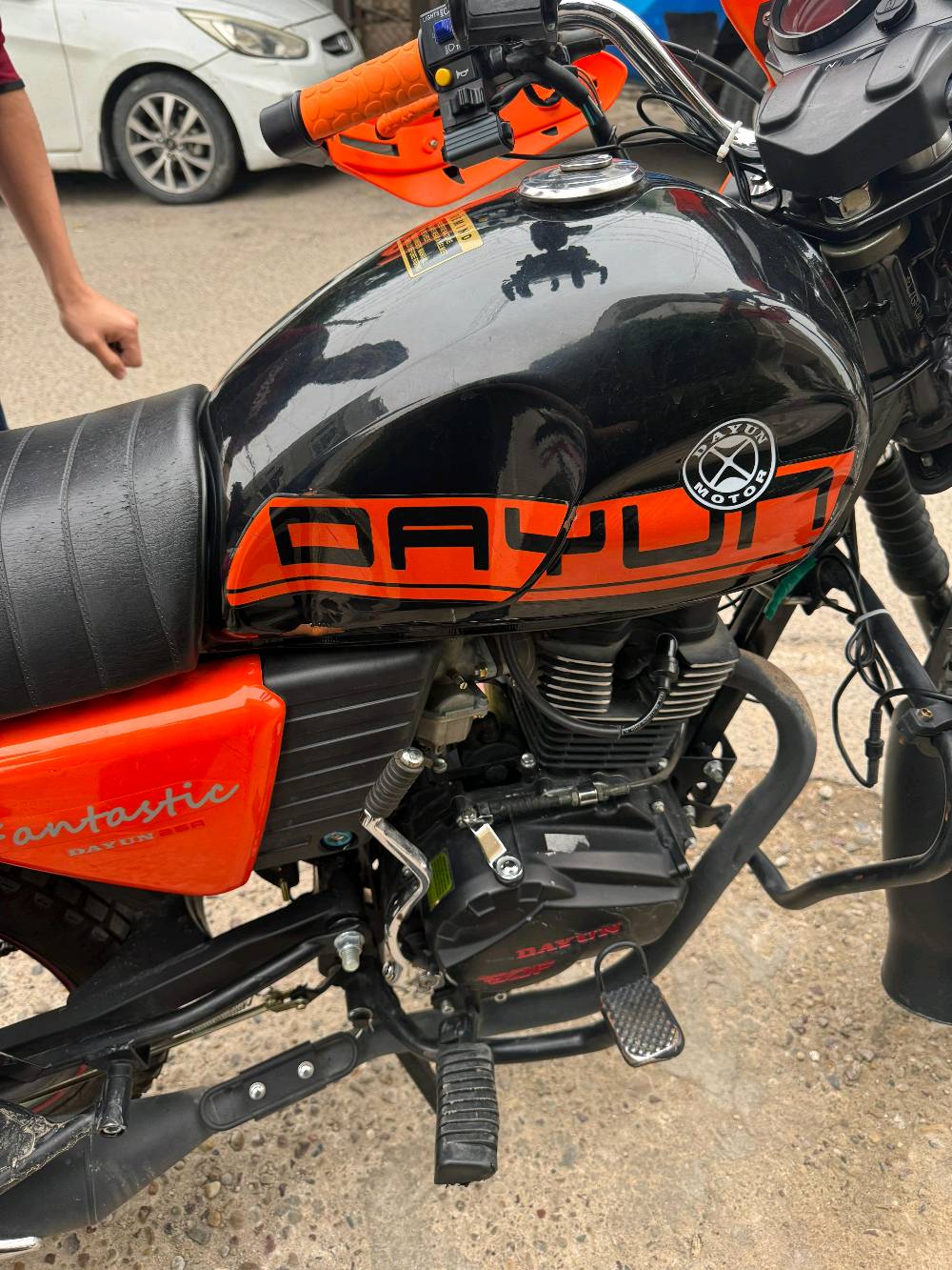  دايوان موديل 2025 نضيفه مابيها اي نقص كلشي شغال بيها التزويد اكو اشكم شغله اني فاصلهن وديها الكهربائي يرجعن مياخذ اكثر من عشره والتانكي بيطعجه خفيفه لن وكعت المكينه مكفول والشاصي هم الصينيه مال زنجيل موجود الرقم انكليزي اربيل الدراجه باسمي السعر مليونين او سخمسميه مكاني اصليخ ***********