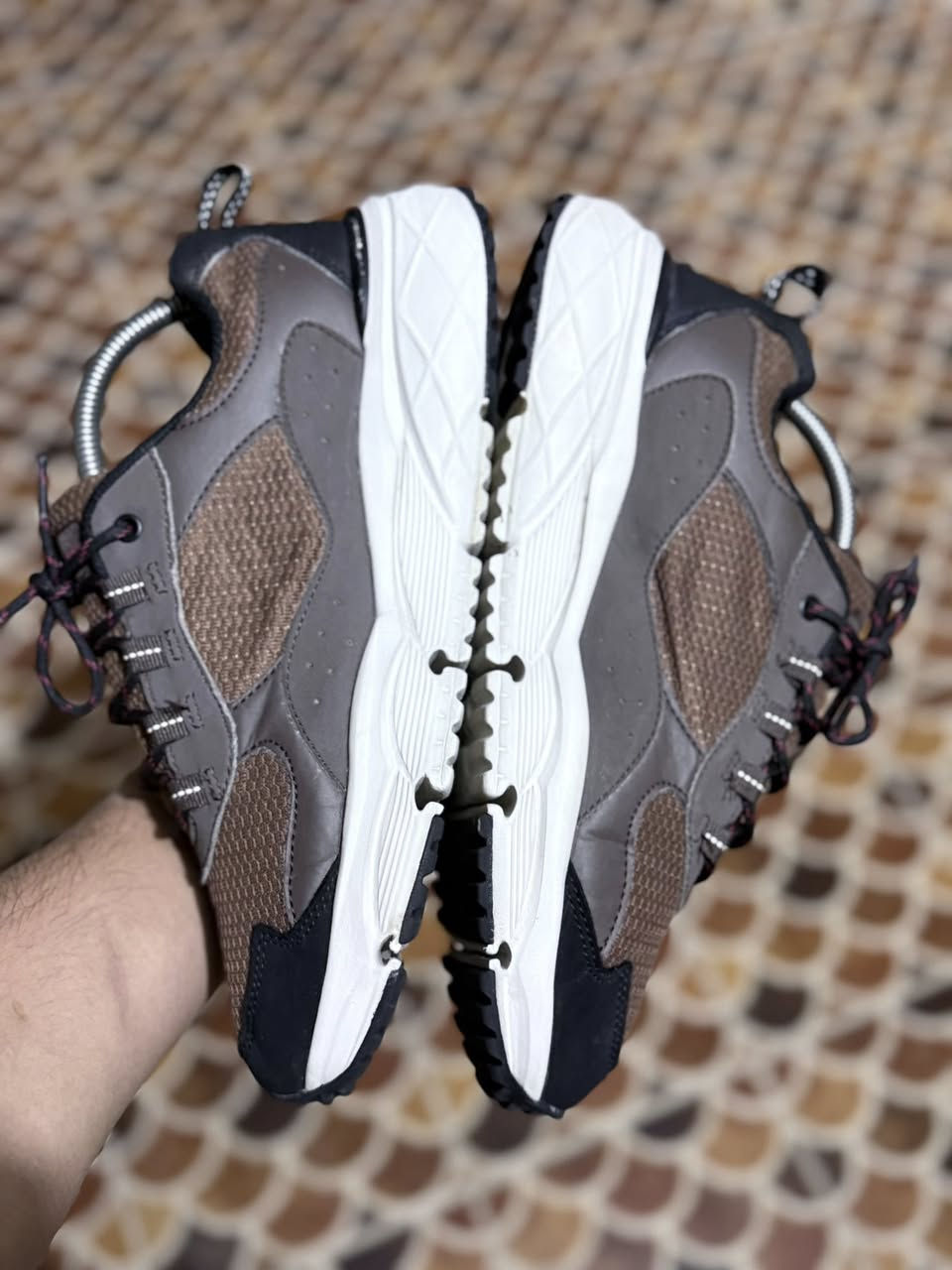 سكجرز
قياس 42
طول القدم 27
نضافه فول
يوجد توصيل


**إذا كنت صاحب هذا الإعلان وتريد حذفه لأي سبب، رجاءا أرسل رسالة إلى الدعم الفني**