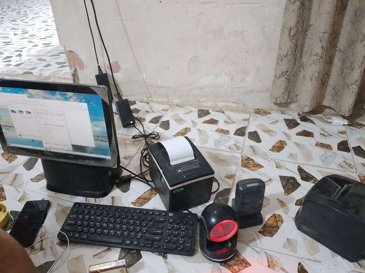 السلام عليكم عندي جهاز البيع


**إذا كنت صاحب هذا الإعلان وتريد حذفه لأي سبب، رجاءا أرسل رسالة إلى الدعم الفني**