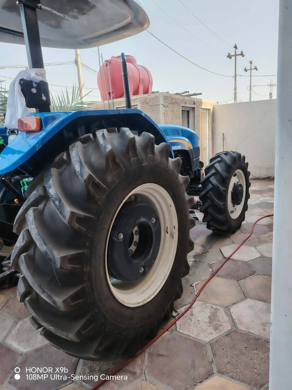 سلام عليكم البيع نيهولند حجم 80موديل 2025 اصفار السعر خاص التواصل رقم الهاتف ‏‪***********‬‏
