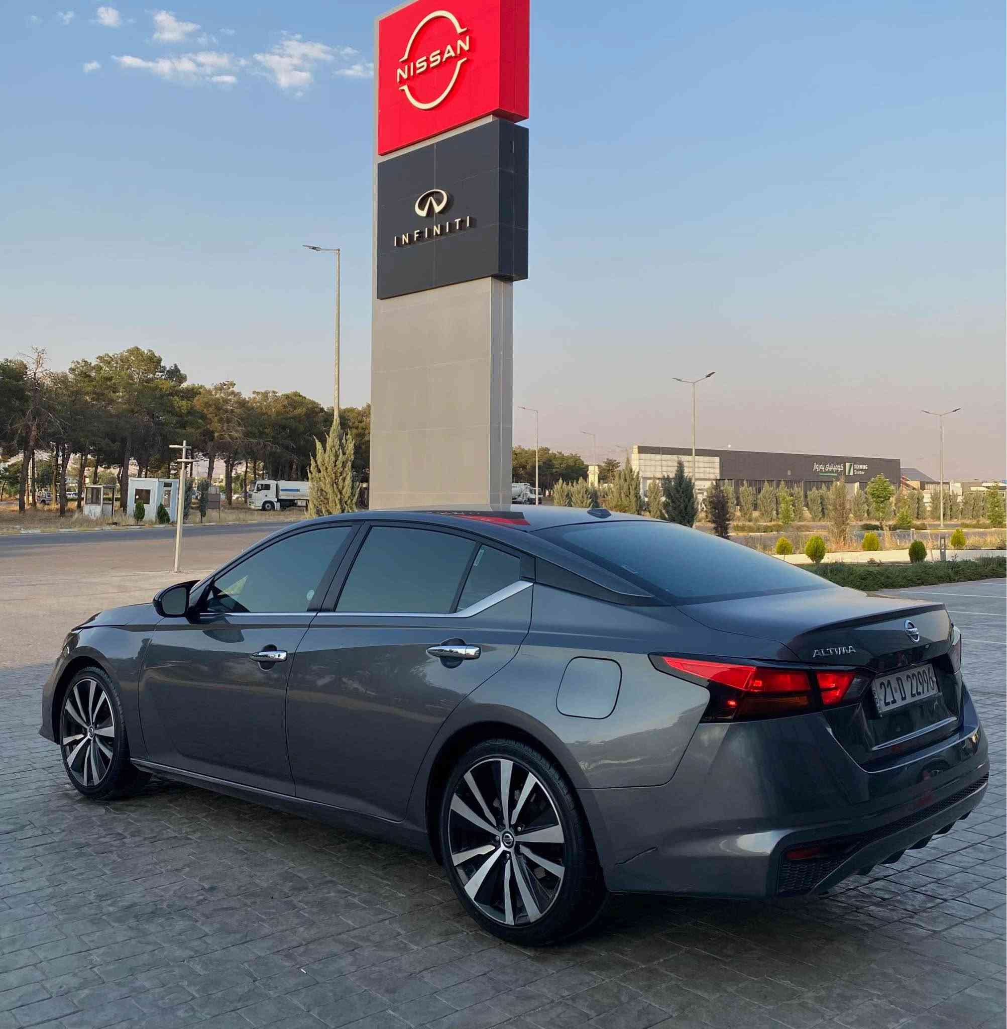 Nissan Altima 2022 Sv
نیسان ئەڵتیما ٢٠٢٢ sv نەوتی ، ماڵی دۆستە کامل سێرڤس کراوە ڕۆنی مەکینە و هایدرۆلیکی گێڕی تازە گۆڕاوە ، چوار تایەو ویلی لۆکی لەژێرە … سەنەوی و ڕەقەم و هەمو شتی تا ٢٠٣٠ تازەیە بەناوی خۆمەوەیە ..

مواسەفات : کامل ڕاداری پێش و دوا و لاتەنیشت ، بەسمە ، شەغال ، دەرگا بەسمە ، شاشە گەورە و کامێرا و حاسە و کوشن کارەبا ، لاتی زینۆن … 
گێڕ و مەکینە و تەبرید و تەحویل و تەقەو ڕەقەش بەشەرت 
سێ پارچەی پێشی بۆیاخە ئێرباگ تەنیا سوکانی تەقیوە و بیلادی دانراوەتەوە  … ڕەقەم شانسیم داناوە 

‏1n4bl4dv4nn313906

نرخی تەنیا ١٢٩ گەڵاو مەجالێ زۆر کەم 
***********
*********** السليمانية, العراق
