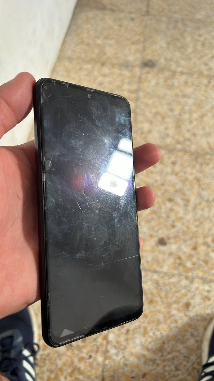 ريدمي نوت 12 برو ماكس ذاكره 256 داخليه 12 جهاز مكفول 
عدا  ضهره سعره 200 بس مجال مكاني نجف


**إذا كنت صاحب هذا الإعلان وتريد حذفه لأي سبب، رجاءا أرسل رسالة إلى الدعم الفني**