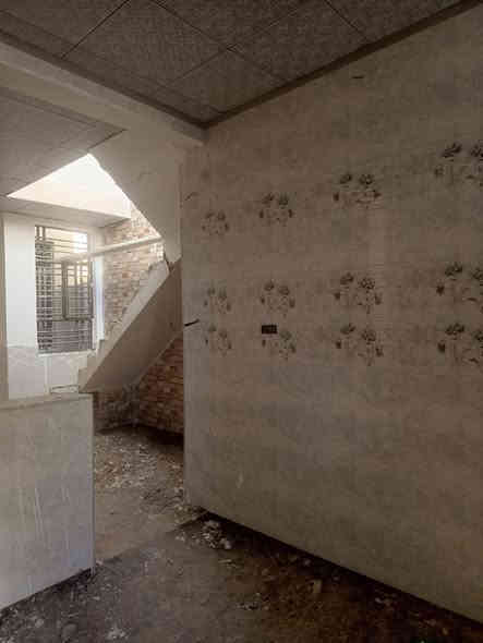 ياالله 

يوجد لدينا بيت للبيع حي ميسان قطاع 23 قريب شارع الجامع مساحه 100متر يحتوي على غرفه وصاله واستقبال ومطبخ وصحيات صب كونكريت ارضيه بورسلين جدران سيراميك سقوف سي إن سي شغل درجه اولى السعر المطلوب 105مليون 

للاستفسار والمعلومات الاتصال بنا ع الارقام التاليه 

***********

***********

***********

او مراجعه مكتب ألروان للوساطه العقاريه والمقاولات العامه 

عنوان المكتب حي ميسان ع الشريط قرب صيدليه الشراع 

عندك بيت عرصه للبيع راسلنه وات ساب وتدلل
