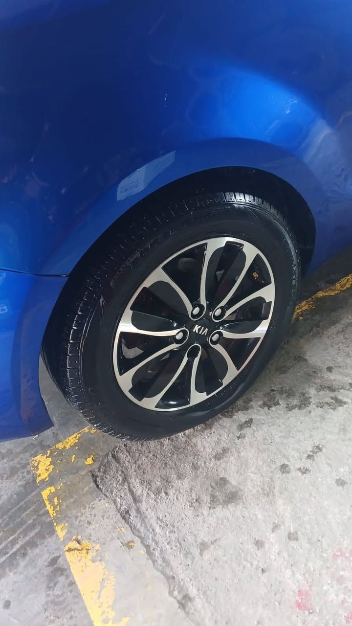 ٣٩  $
وبيها مجال سيراتو اوتو سبورت 2012 ادوات
مكينة ١٨٠٠ ابلاد ميكانيك وكهرباءيات ابلاد
مليانة مواصفات
للاستفسار ***********
المكان/ديالى حمرين
