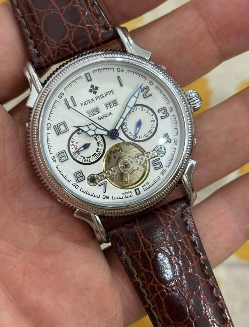 يا الله للبيع ساعه باتك مختمه كلها مع علبتها الاصليه تواصل خاص جديده تصلح هديه ثمينه لكل عزيز 
خادمكم ضرغام الخادم


**إذا كنت صاحب هذا الإعلان وتريد حذفه لأي سبب، رجاءا أرسل رسالة إلى الدعم الفني**