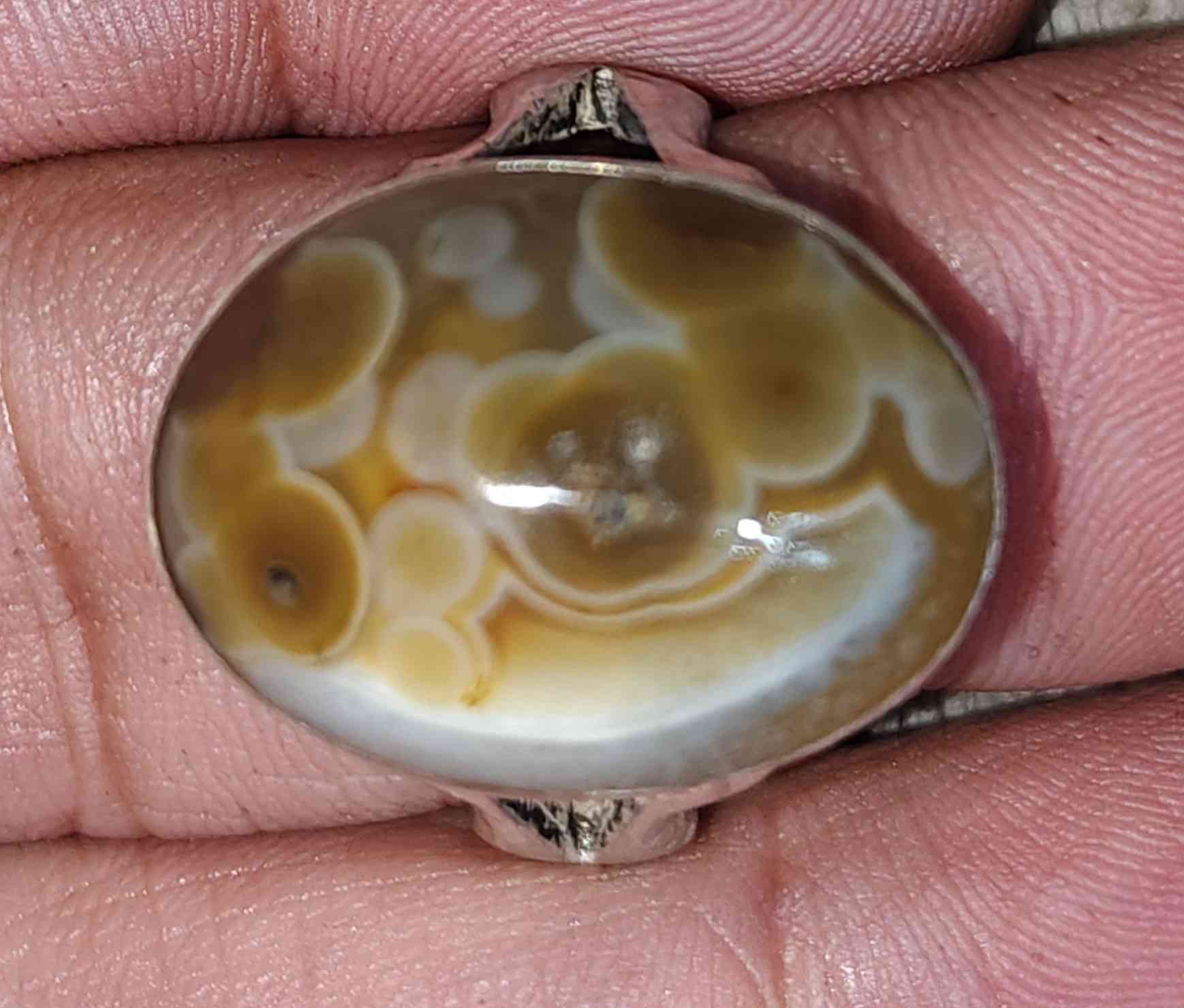 3 محابس سليماني سعر واحد 45 الف يوجد توصيل كافة المحافظات عنواني بغداد واي استفسار  مراسلتي على رقم الواستاب ***********
