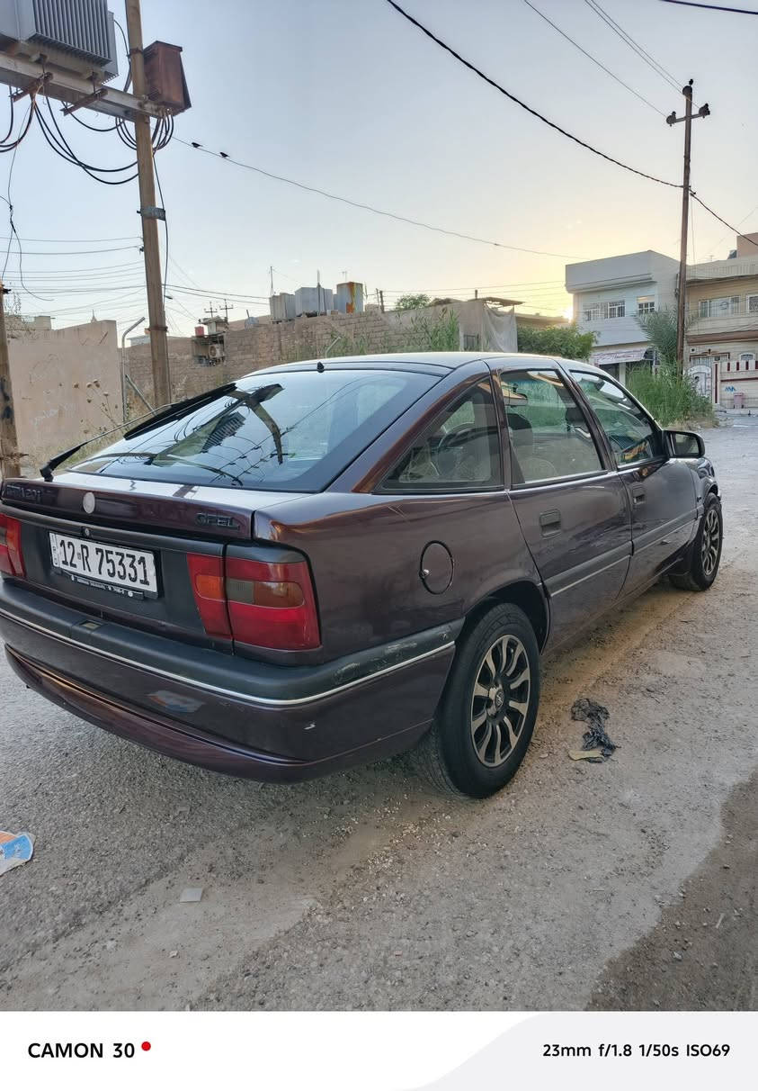 للبيع اوبل فكترا رقم نينوى دولي شرط التحويل حجم 20 كير عادي استيرن باور قفل مركزي اسلايت ABS السيارة وضع شركه صبغ دواير الخلف ***********  
***********
