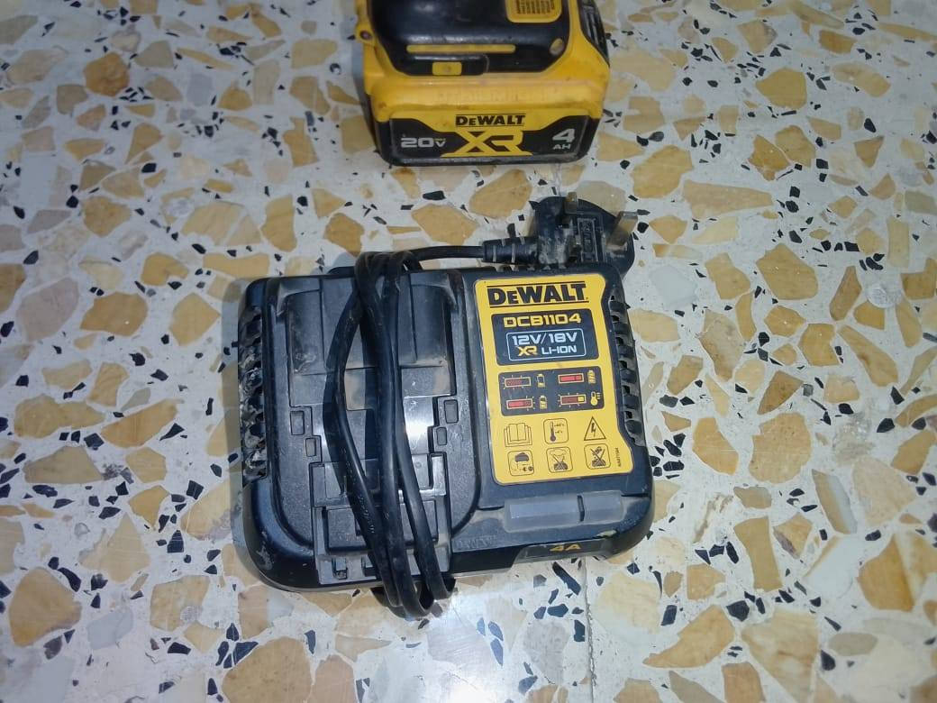 السلام عليكم دريل اصلي مع الشاحنه سعره 100وبي مجال بسيط العنوان بغداد الشعب


**إذا كنت صاحب هذا الإعلان وتريد حذفه لأي سبب، رجاءا أرسل رسالة إلى الدعم الفني**