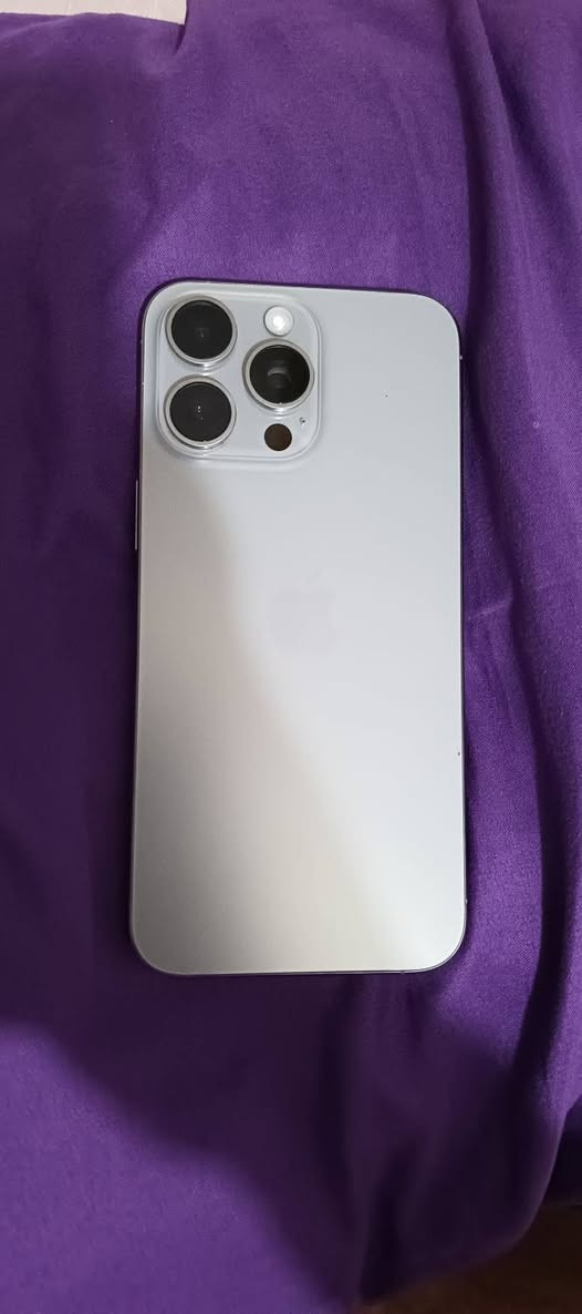 ‏🔥 للبيع – iPhone 15 Pro Max 256GB 🔥
‏إذا تبحث عن جهاز نظيف وتستعمله وأنت مرتاح، فهذا خيار ممتاز.
‏✅ اللون: Natural Titanium ✅ السعة: 256GB ✅ صحة البطارية: 86% ✅ الجهاز ما مفتوح نهائياً وما مبدل بي أي قطعة. ✅ Face ID والكاميرات وكل وظائف الجهاز شغالة 100%. ✅ خالي من الخدوش والصدمات ، حالته ممتازة جداً وشبه جديد. ✅ الاستعمال شخصي ، بدون ملحقات فقط كفر ويا .  المكان بغداد جسر ديالى . 
‏💰 السعر: خاص 📲 للتواصل واتساب فقط: ***********
‏رجاءً الجاد بالشراء فقط، والله يبارك للجميع
