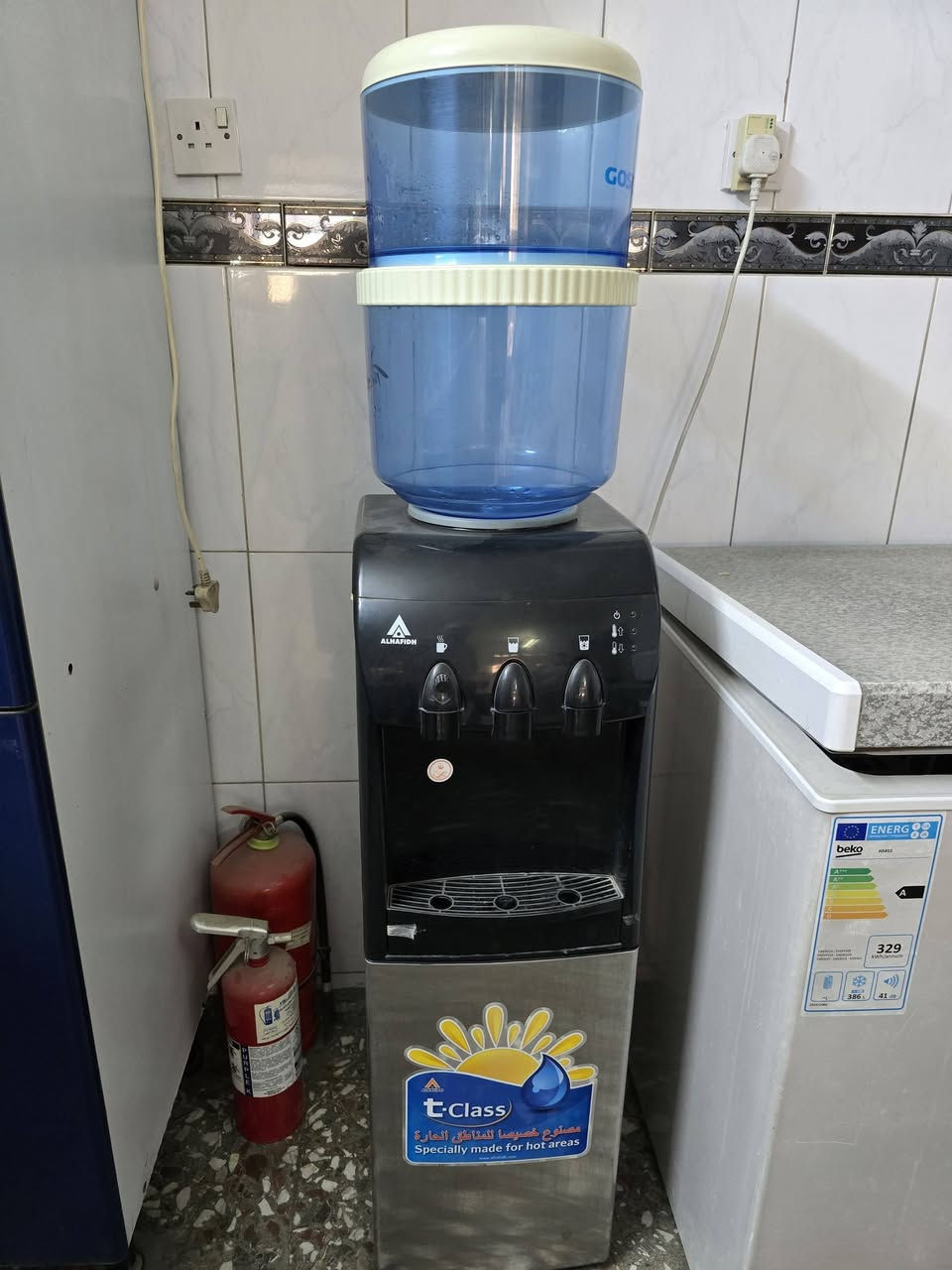 ثلاجة ومجمدة وبراد شغالة ما بيها اي ضرر 
السعر ٨٠٠
المكان بغداد حي الجامعة


**إذا كنت صاحب هذا الإعلان وتريد حذفه لأي سبب، رجاءا أرسل رسالة إلى الدعم الفني**