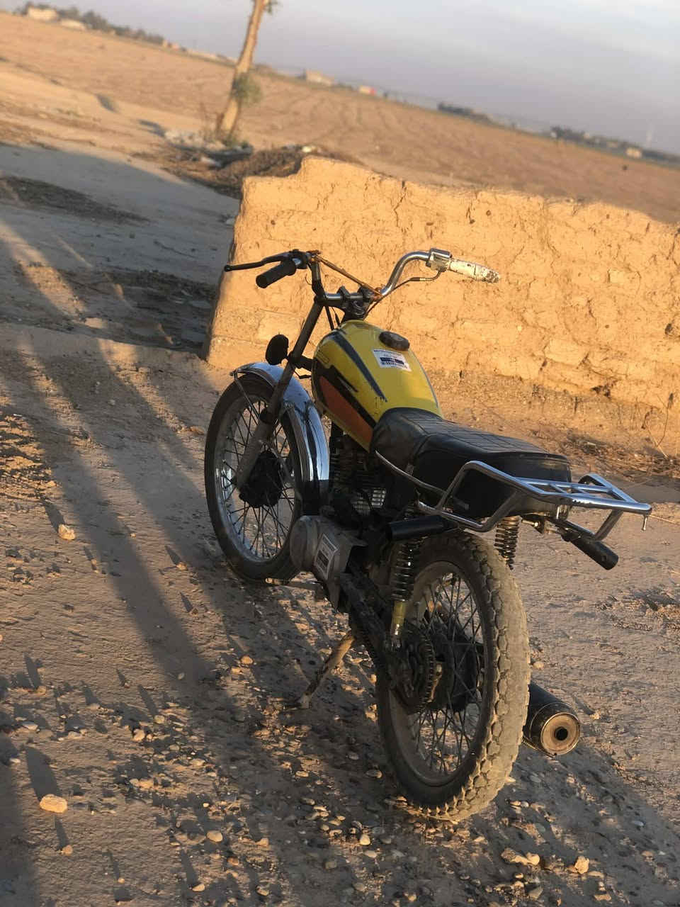 دراجه نامه للبيع الدراجه المحرك كايم
السعر 125 وبيها مجال 
الاتصال 
***********
