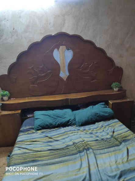 سلام عليكم غرفه تسكام 6ابواب وزاويه كبيره عدال خانتيت وميز تواليت نضيف والجربايه وتاج الجربايه مكاني بابل النيل السعر 375  رقم اتصال وتساب ***********
