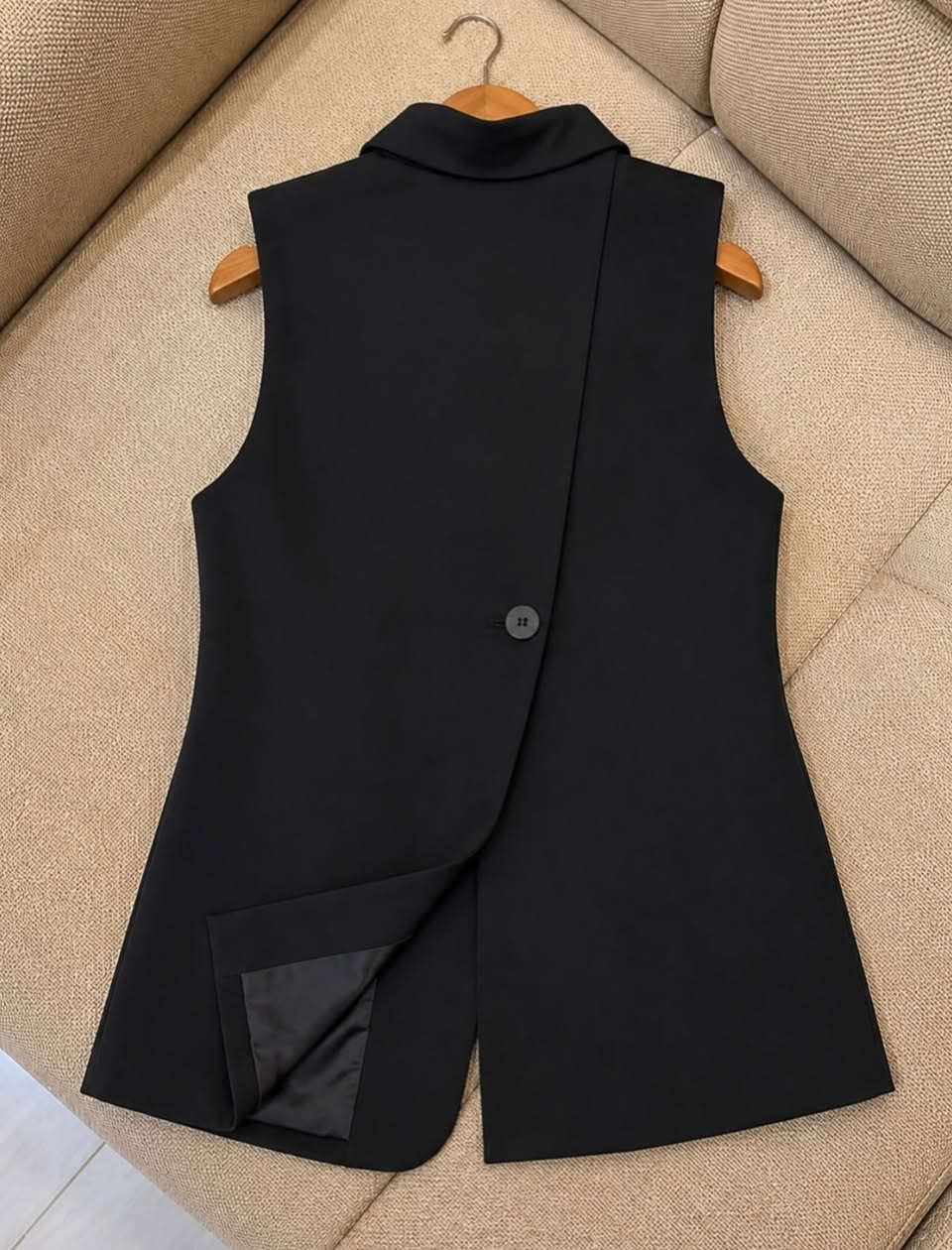 ⁨ يلك بكوالتي عالي مبطن 🔥 بسعر 18,000
طول 75 يغطي قياسات M/L/xl/2xl

متوفر الدفع عن طريق الماستر كارد
توصيل مجمع بسماية الف

للحجز دايركت | توصيل لكل العراق 5 آلاف 📦⁩⁩


**إذا كنت صاحب هذا الإعلان وتريد حذفه لأي سبب، رجاءا أرسل رسالة إلى الدعم الفني**