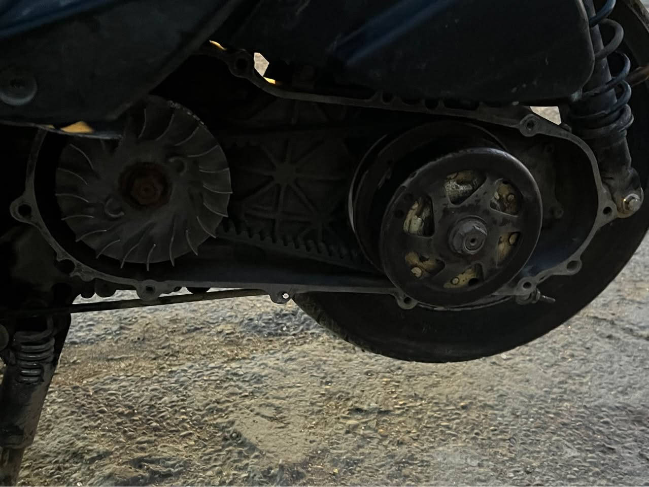 دراجه سكنس مال لعب نضيفه  
بيها كلج امامي وخلفي رياضي 
وبها فج امامي رياضي 
كفراتها كامله وكهربائياتها كامله 
مابيها اي نقص 
مكينه خرسه شلعه ومعدل تخبل 
تجي تفحص وتشوف 
مكاني بغداد العبيدي 
السعر 400وبيها مجال للشراي 
التواصل خاص موجود بغداد, العراق


**إذا كنت صاحب هذا الإعلان وتريد حذفه لأي سبب، رجاءا أرسل رسالة إلى الدعم الفني**