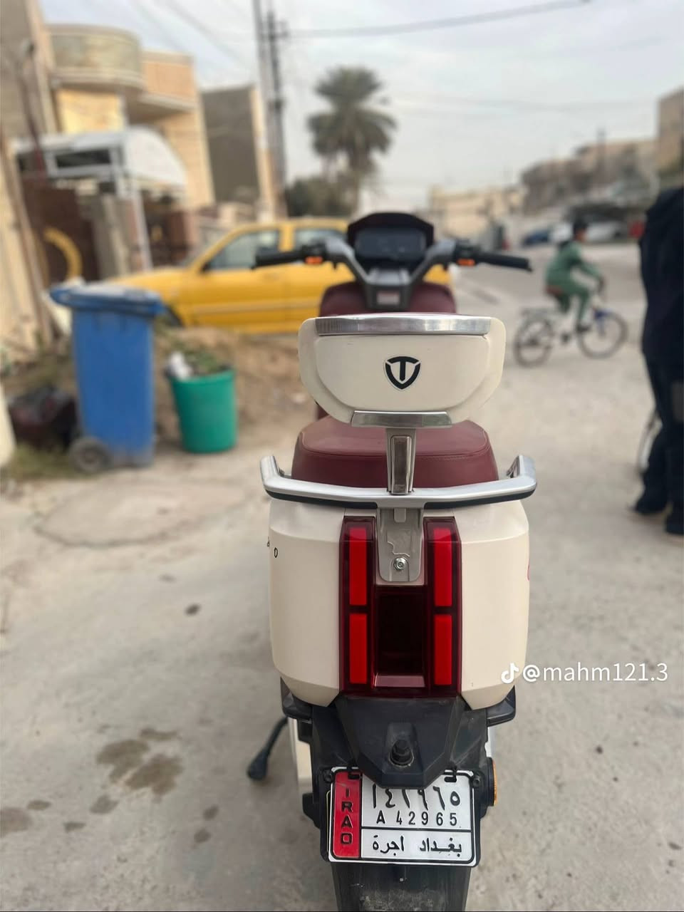 ريان وحش الكون ‏Vip للبيع 
مواصفات
6 باتري
ملف 2000
80 كيلو بالشحنة الوحدة 
نظام P
نظام R
نظام حماية سرقة 
مجرد المراية تك واحد الثانية ضايعة
￼ نظام بصمه
منفذ شحن USB
مكاني بغداد 
سعر950وبيه مجال
***********
