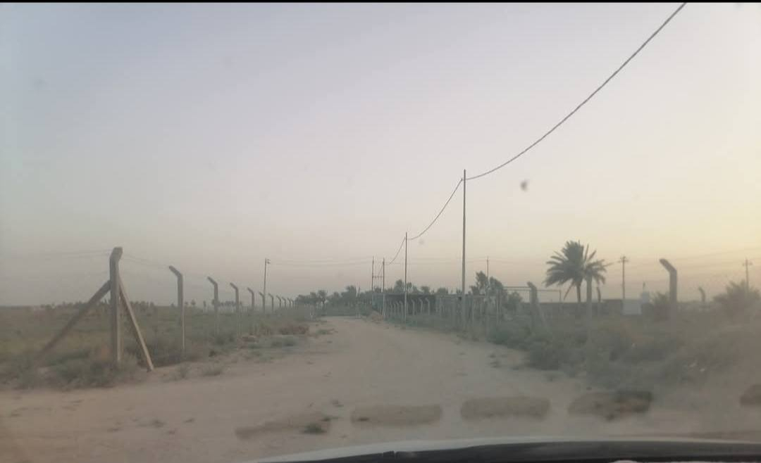 اللهم صل على محمد وال محمد ​🌳 فرصة استثمارية - أرض زراعية للبيع في بابل 🌳
​للبيع: أرض  مقسمه وجاهزة المساحة الكلية (5دونم) يتم بيعها حسب طلب المشتري  سند 25 - تحويل مباشر
​عرض مميز لأصحاب المزارع والاستثمارات الزراعية،  بنظام مزارع حديث في موقع حيوي.
​📍 الموقع:
​بابل - بالقرب من مجزرة الخضراء (تقسيم مزارع).
​📑 التفاصيل القانونية:
​نوع العقار: طابو زراعي.
​السند: سند 25.
​الإجراءات: تحويل ملكية مباشر باسم المشتري.
​🛠️ الخدمات والتجهيزات:
​الأرض مخدومة بالكامل وجاهزة للاستخدام:
​السياج: محاطة بالكامل بسياج (بي أر سي - BRC).
​الري: متوفر ماء سقي واصل للأرض.
​الكهرباء: واصلة ومجهزة.
​الطرق: طريق "سبيس" عريض بعرض 10 متر يسهل وصول السيارات والمعدات.
​📞 للمعلومات والسعر والتواصل على الوتساب 
***********
‏‪
