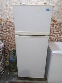 ثلاجه ١٥٠ • كالجديد • تجميد فول