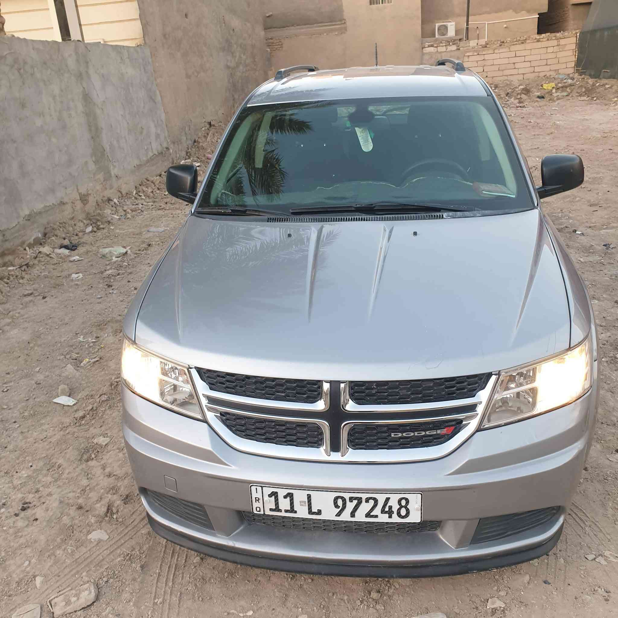 سلام عليكم 
دوج جورني موديل 18 حادث باب سايق صبغ يعني قطعة وحده رقم بغداد سنوية قبل شهر جددتة لحد ٣١ سيارة جاهزة من تخم تاير حدادية كير ومكينة مقفولة محرك 2400 تبريد قطعة وحده 
السعر 135 وبيه مجال 
مكان سيارة بابل مركز حلة 
اتصل وبخدمتك ***********٠
