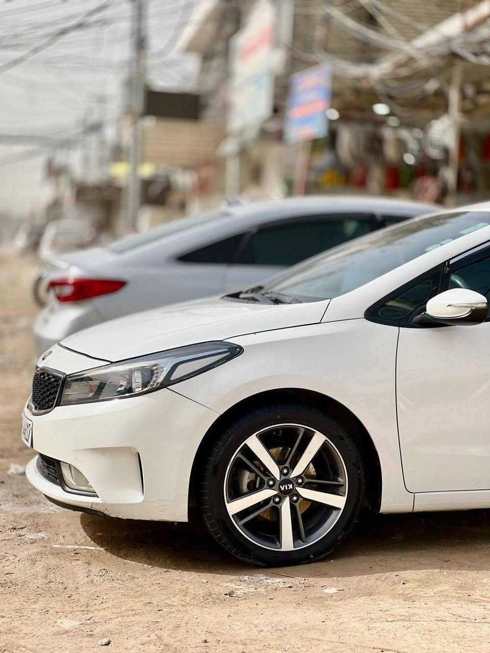 سلام عليكم سيراتو 2017وارد خليجي السياره فول عده البصمه مكينه 2000 مكفوله كفاله عامه عده ملاحظه دور الجاملغ بيه شبر صبغ السعر 147وبيه مجال للناس الطيبه مكاني نجف رقمي ***********
