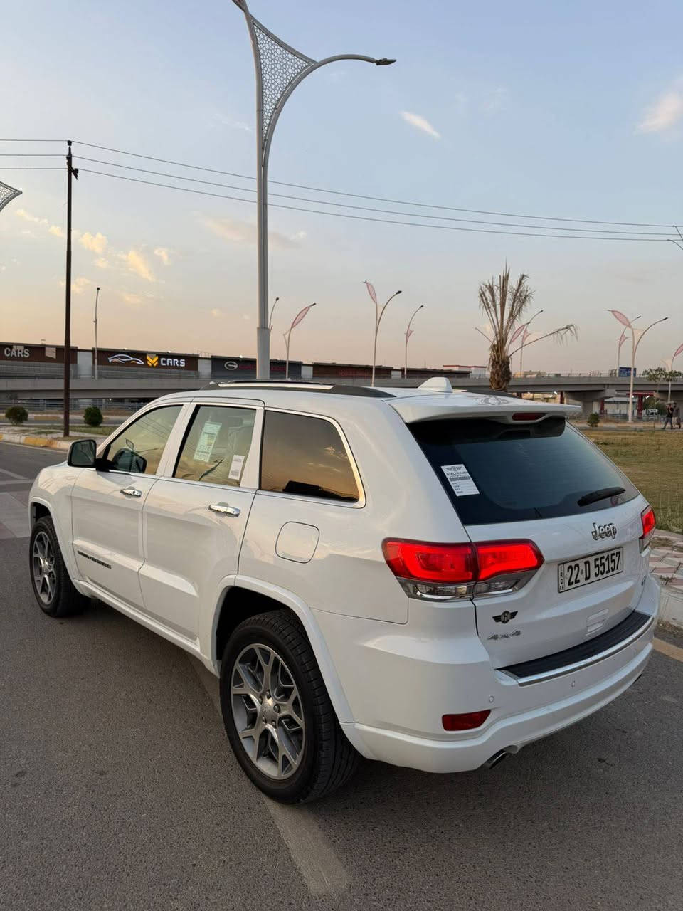 ابسعر مناسب جداً (٢٥٨)$ للبيع جيب موديل 2019 اوفر لاند خليجي وكاله شركه هارلم .ماشي (74) ميل .بجم كبس .بيها جاملغ صبغ بدون إرباك بدون تبديل اثر شخوط. مواصفات .جكات.كشن حار أو بارد داخل عسلي .پانوراما .صندوق كهرباء.استير خزن. حساس امامي خلفي .محرك 6سلندر  محرك شرط مع كير شرط .مكاني كركوك 
*********** ملاحظه اي سؤال خابر أو تدلل اعتذر على اجابه بالتعليقات
