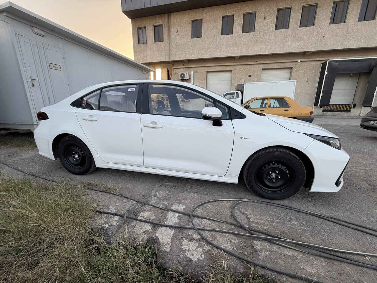 السلام عليكم شبابنه الطيبه
كورلا هايبرد 2025 فول 1/1 للبيع 
بصمه
 فتحه
 كشنات جلد كشن كهرباء 
رادار توقف
اوتو هولد 
سايد بريك بصمه 
اشاير بلمري 
ماشيه 40 الف وقابله للزياده مكاني البلديات او عويريج
هـ***********
ملاحضه:مدوشمه عام ارضيه وسفريات وكشنات وجنطه
