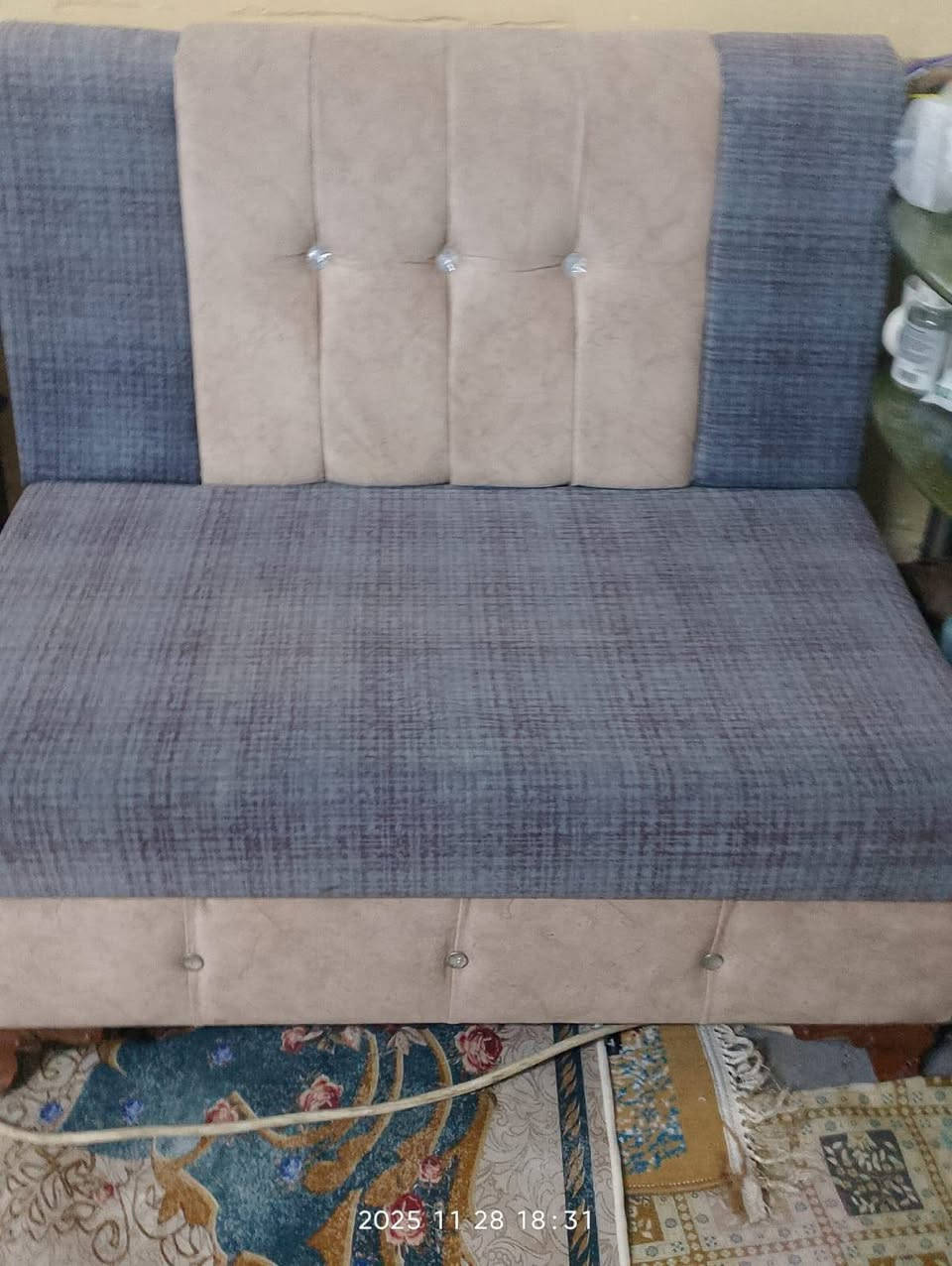 سلام وعليكم عندي هاي القنفه للبيع للاستفسار ***********
