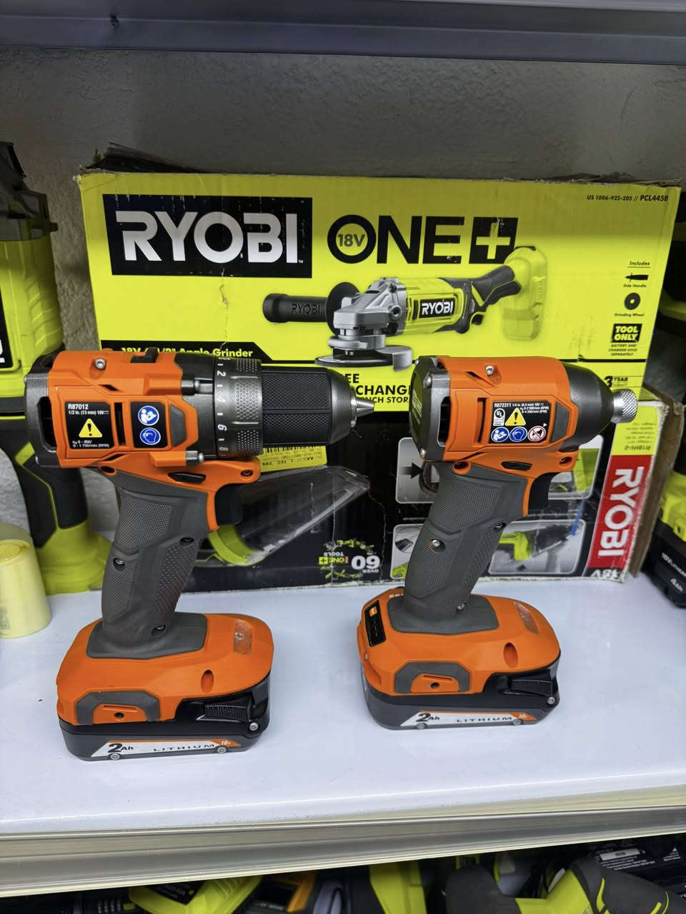 سلام عليكم اخوان
رجد + AEG كامل متوفر 
توصيل متوفر 
*********** واتساب
