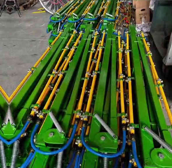 السلام عليكم يوجد لدينا للبيع مرشات تركيه جديداه موديل حديث حجم (400) لتر جناح ثقيل شاصي ثقيل   وبسعار مناسبه يوجد لدينا توصيل محافظات للستفسار اتصل ودلل ***********
***********
