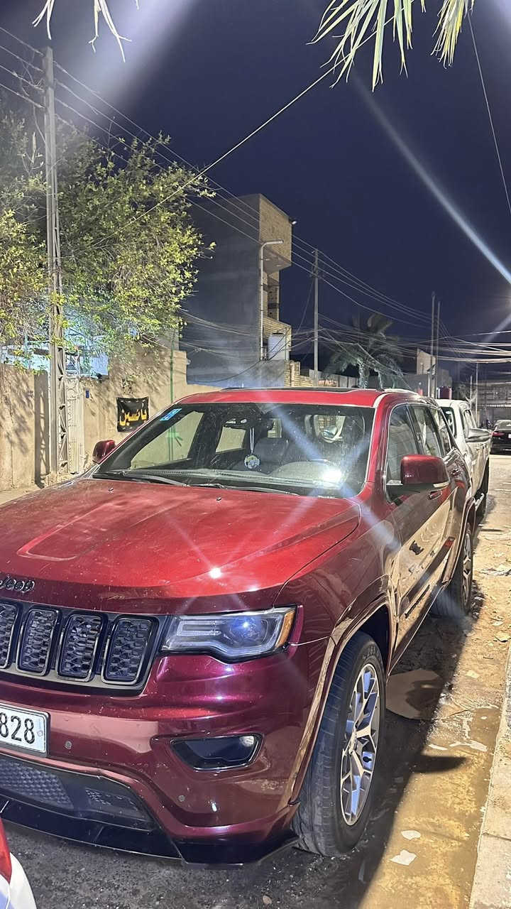 Jeepكراند شيروكي2021
داخله سرقه يعني بدون حادث
السياره فول للأخير كشنات تدفئه تبريد
تحكمات ستيرن رادارات جنطه كهرباء
فتحه بانوراما كير مكينه حداديه تبريد كله جديد 
سعرها 230
مكاني البصره 
***********
***********
