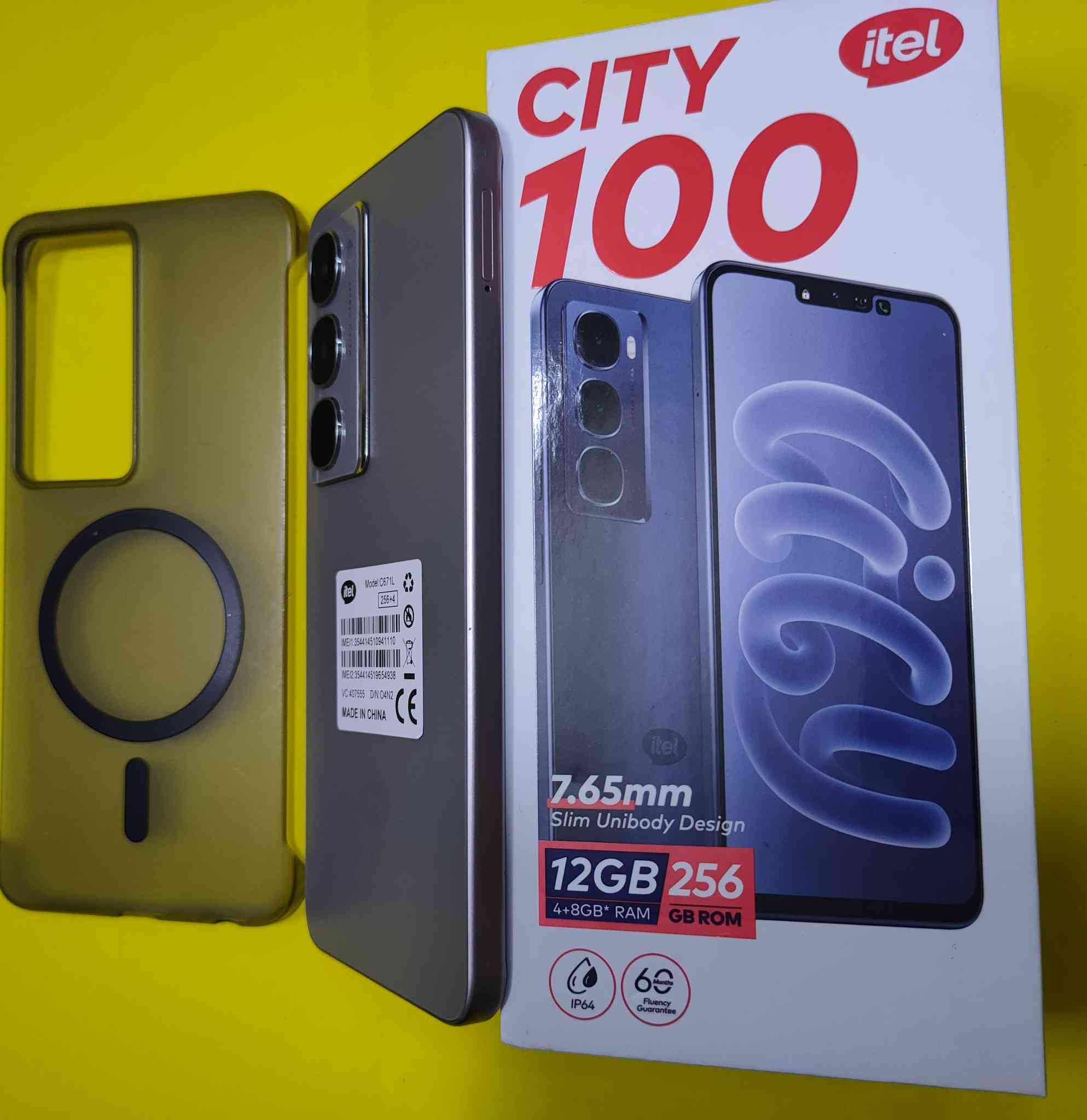 السلام عليكم ورحمه الله وبركاته
للبيع جهاز ( 100 ITEL CITY ) جهاز اخو الجديد استعمال شهرين فقط لزكة الشركة بعدها عليه نظافة مثل ما واضح بالصور الشاشة مالتو حيل جبيرة  نظيف سبب البيع صاحبو محتاج فلوس 

(المواصفات)
1_بطارية قوية بسعة 5200 mAh تدعم الشحن السريع 18 W.
2_فلاش LED قوي أمامي وخلفي .
3_معالج Unisoc T7250 ثُماني-النواة معالج محترم وسلس  .
4_ معدل تحديث شاشة  90 Hz والعرض سلس كلش .
5_ الذاكرة 256 والرام 12 گيكا يعتبر ممتاز للاستخدام .
6_ الجهاز بي معيار IP64، مما يعني أنه مقاوم للغبار ورذاذ الماء.
7_كاميرا ألاساسية بدقة 13 ميجابكسل مدعومة بالذكاء الاصطناعي (AI) تلتقط صور واضحة مع أوضاع تصوير مثل "البورتريه" و"الوضع الليلي".
8_مستشعر بصمه جانبي يستجاب باسرع مايمكن هوه وبصمة الوجة أما بالنسبة لصوتو كلش عالي .
9_الاتصال والشبكات يدعم شبكات الجيل الرابع 4G ويدعم شريحتين وكرت خارجي .
10 _يحتوي الهاتف على مستشعر الأشعة تحت الحمراء (IR Blaster) يساعد باستخدامه كجهاز تحكم عن بُعد (ريموت) للتلفاز أو المكيف.

هاي المواصفات كتبتها كدامكم والجهاز بي ضمان هم 
(سعرو 160 ألف  ) والله العظيم الله وكيكلم ماخذو أكثر من هذا السعر والجهاز بذمتي جهاز مرتب  بس لان مستعجل على بيعتو وعندي سفرة خارج العراق 
عنوان: موصل الجانب الأيمن حي الرفاعي 
التواصل اتفضل على الخاص .


**إذا كنت صاحب هذا الإعلان وتريد حذفه لأي سبب، رجاءا أرسل رسالة إلى الدعم الفني**