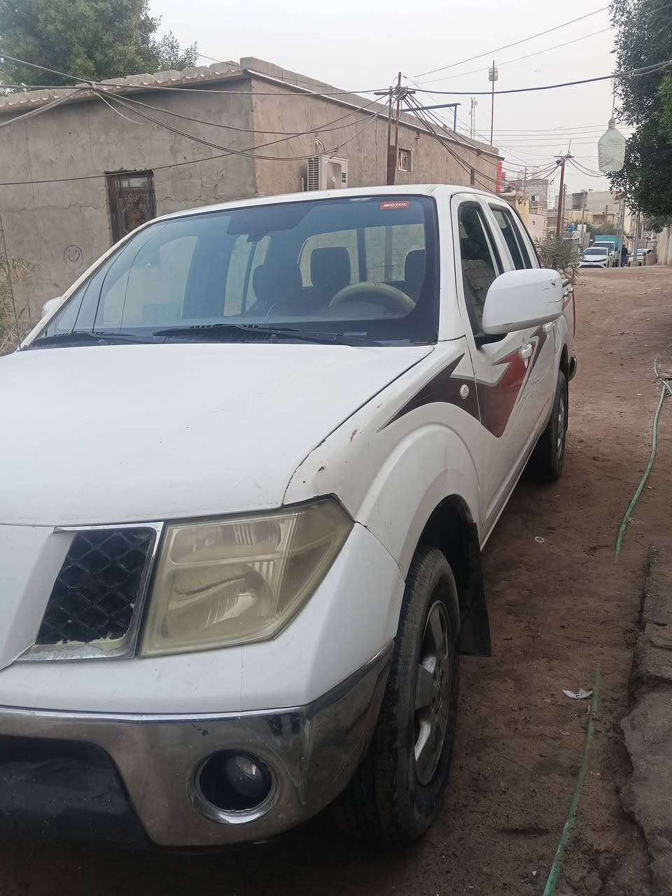 نيفارا 2013 كير عادي نضيفه بيها ضربه خفيفه بالمدكر الايمن فقط رقم بصره
السعر 92 وبيها مجال 
التفاصيل ***********
