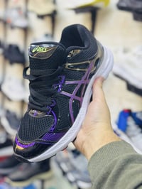 أسيكس • أحذية • خانقين