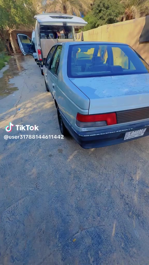 سلام عليكم بيجو روة للبيع بيه فقط بنيد طاير او مشدود اصلي أو جاملغ اليمنه مصبوغ فقط الباقي كفاله السعر 38 آو بيه مجال حك الجية المكان حي اور الاستفسار ***********
