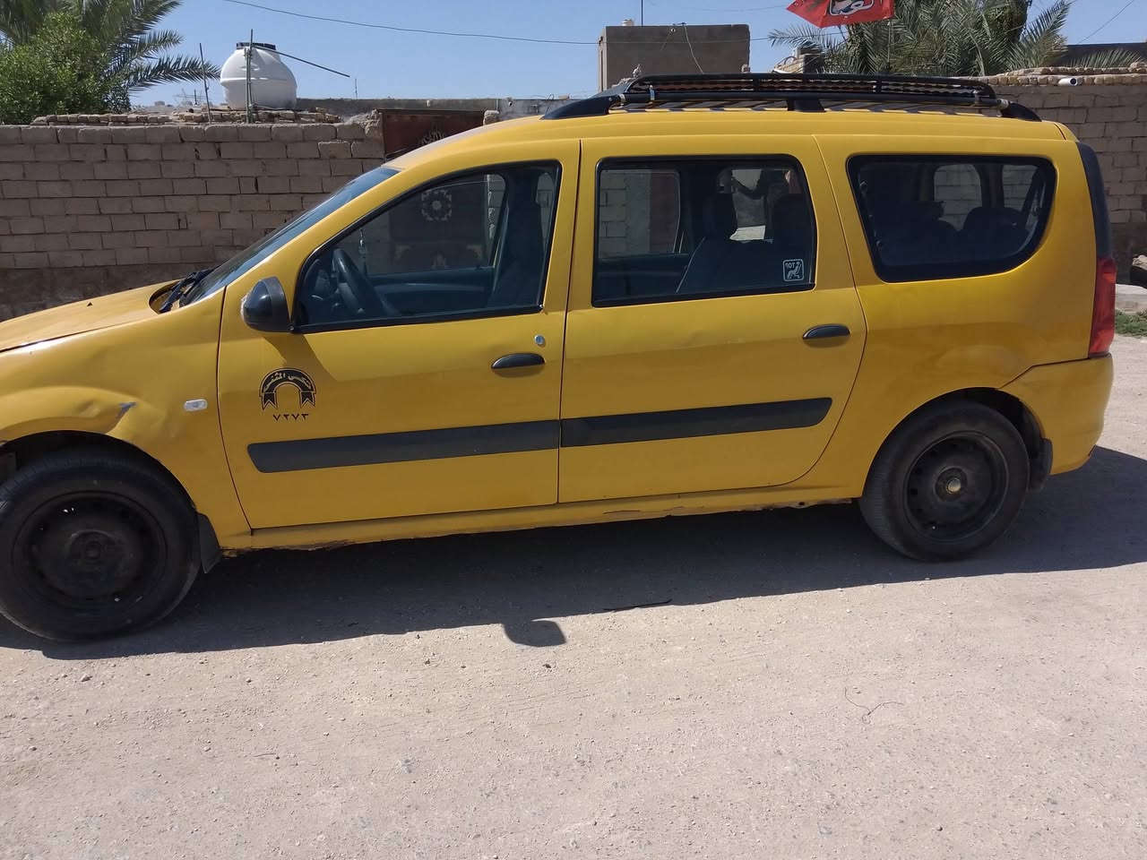 سياره للبيع رينو السعر 40 حداديه زينه تواير جدد 
العنوان سماوه قضاء الخضر 

شراي يتصل ع رقم ***********

