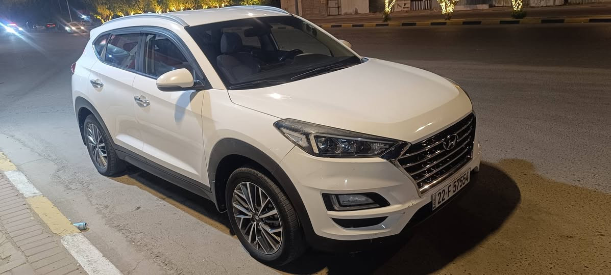 السلام عليكم
توسان موديل 2019 خليجي كوري اصلي 

رقم اربيل الدولي بأسم شركة 

بيه صبغ ربع بنيد

ماشيه 130

المواصفات :

بصمة تشغيل 

بصمه ابواب 

اشاره ترحيب 

مرايات شفط 

شحن واير لس

شاشه حجم كبير 

٣ انظمه قياده 

كاميرا خلفيه دواره 

حساسات أماميه وخلفيه 

ويل كروم حجم ١٩ بلادي

باقي المواصفات معروفه 

السياره  نظيفه والمحرك والكير كله بلادي على وضع الشركة برغي ما مفتوح منها 

السعر : 185

رقم الموبايل : ***********
