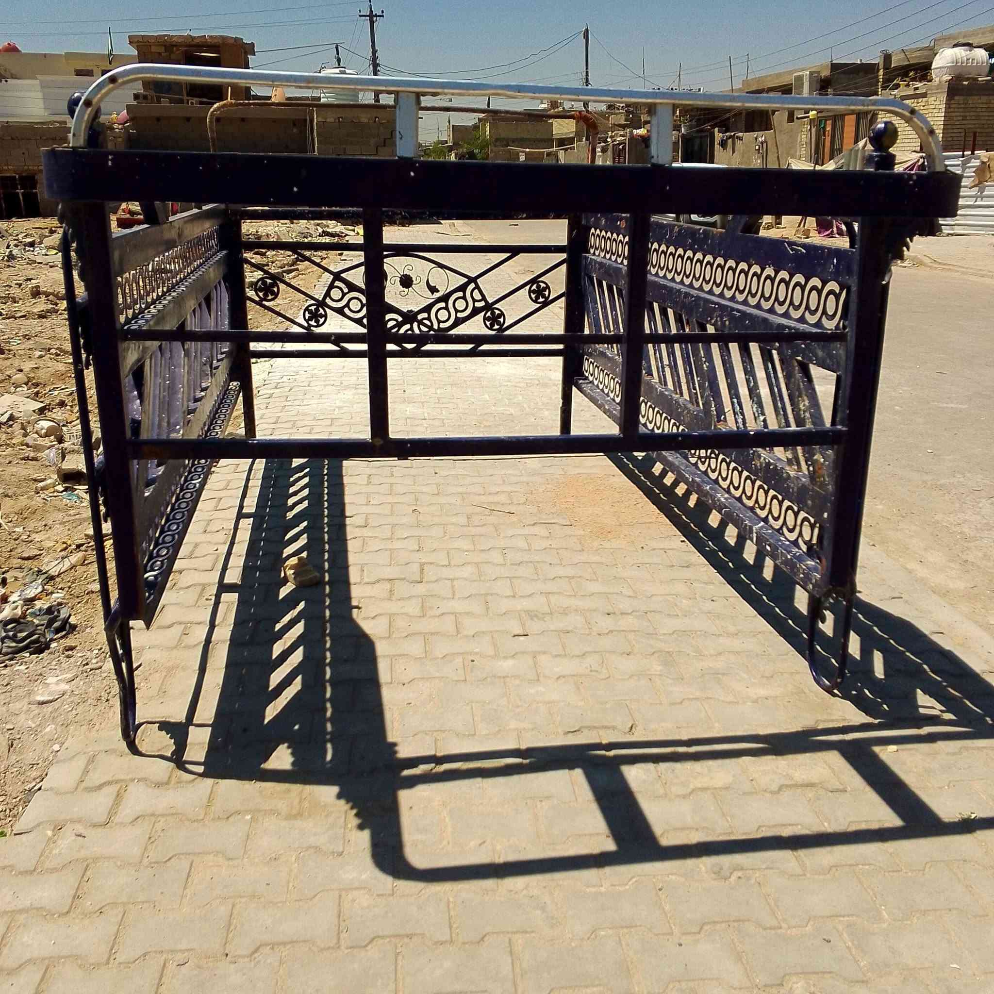 سلام عليكم محجر مالعموشه٧ جنكل
المكان بغداد الشعب السعر٢٥٠ الرقم***********
