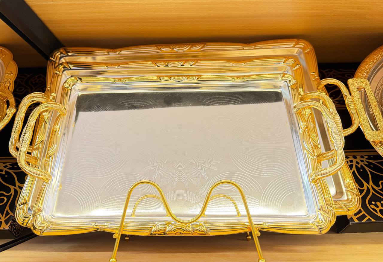 عروض العيد سيت صينية 3 قطعة ذهبية الثقيل 
السعر 30 الف 
تعبئة الكارتون 8 قطعة
طلاء ثابت
الارقام ***********
***********
متوفر واتساب
