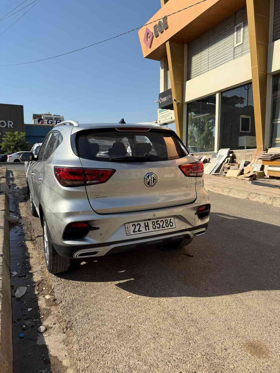 MG 2023 للبيع رقم اربيل تحويل او وكالة ماشيه 100 الف لون فيلي مواصفات عاديه حادث بيها شبر باب السايق وشبر بلجاملغ مكاني بغداد السعر 113ومجال بسيط حك الجيه
واتساب فقط ***********
