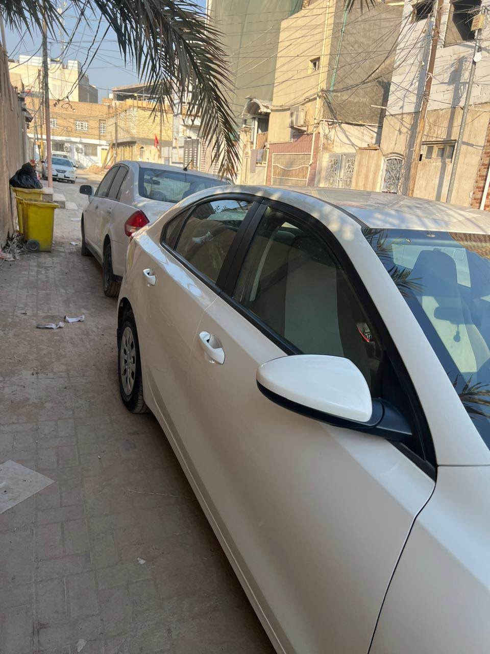 سيراتو 21 خليجي كفاله 
محرك 1600
ماشيه 88
اربيل 
مواصفات نص فول ب١٤٣
مكانه نجف  *********** النجف, العراق
