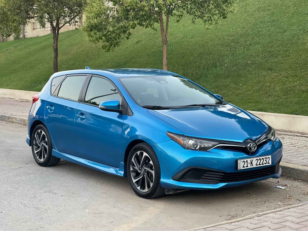Toyota Corolla Sport 
سعری ٩٨ گەڵاو معامەلە 
مودیلی ٢٠١٧
مواسەفات
ڕاداری پێشەوە
ڕاداری خەتی جادە
٣ مۆدی لێخوڕین ( eco ،normal sport)
سوکان ڤۆلیۆن 
تەحدید سورعە 
شاشە 
کامێرا 
دەبڵ گێڕ
ئاوێنە ئیشارەت 
مەکینە ١٨
دوو پارچەی بۆیاخە 
٨٦ هەزار مایل ڕۆی شتوەیە 
گێڕوو مەکینە بەشەرت 
تەبرید و گەرمی بەشەرت 
سەنەوی تا ٢٠٣٠ تازە 
هایدرۆلیک و ڕۆنی تازە گۆڕاوە
٤تایەی لۆکی لەژێرایە 
سەیارەکە لە سلێمانیە 

ژمارەی موبایل *********** السليمانية, العراق
