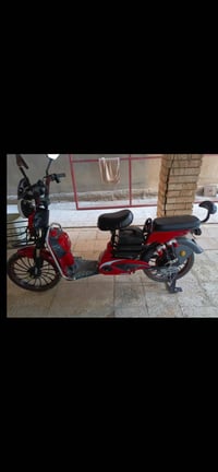 دراجة كهربا • نظيفه • شاحن