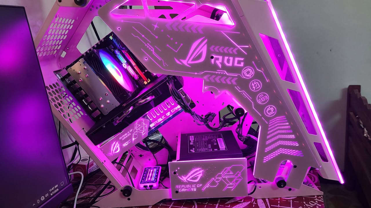 السلام عليكم ❤️
متوفر تجميعتين مرتبات 💜 :

تجميعة رقم 1

Xeon E5 2650 V4 NEW
12Cores / 24Thread

Cooler 120ML MASS RGB NEW

M.B X99 Machinist New

RAM 16GB DDR4 With Heatsink New

GPU : RX 580 8GB
+GPU Holder 

Storage : SSD 128GB + HDD 500GB

PSU 550W FSP HV Pro 80% Plus New 
بور ممتاز
CASE ROG Strawberry 🍓 + 3Fans RGB New

كيس فوول تاور تهويته ممتازة ورمونت تحكم كامل واضائة مرتبة

السعر 420 ألف ويا التوصيل ثابت
لعبت عليها رزدنت أيفل Requiem وشاشتي 2K بدون مشاكل أو تقطيع
ومنزللها 12 لعبة من ضمنهم Forza 5

تجميعة رقم 2 🤍 :

I3 10100 4.3GHZ With Box

Cooler 120ML 6-Heat Pipes RGB NEW

M.B H410 GIGABYTE With Box 

RAM 16GB DDR4 NEW

RX 580 8GB 2FANS

Storage : SSD 128GB + HDD 500GB Like New

PSU 550W FSP HV Pro 80% Plus New

CASE Gamdais White + 3Fans RGB Like New

السعر 520 ألف ويا التوصيل ثابت
+هم منزللها العاب 💛

الملاحظات : حرارة الكارت والمعالج ممتازة متعبر الستينات 🌠

للي يريد شاشات مقوسة هم متوفر 
مكاني موصل متوفر توصيل لجميع المحافظات ❤️

للتواصل : ***********
