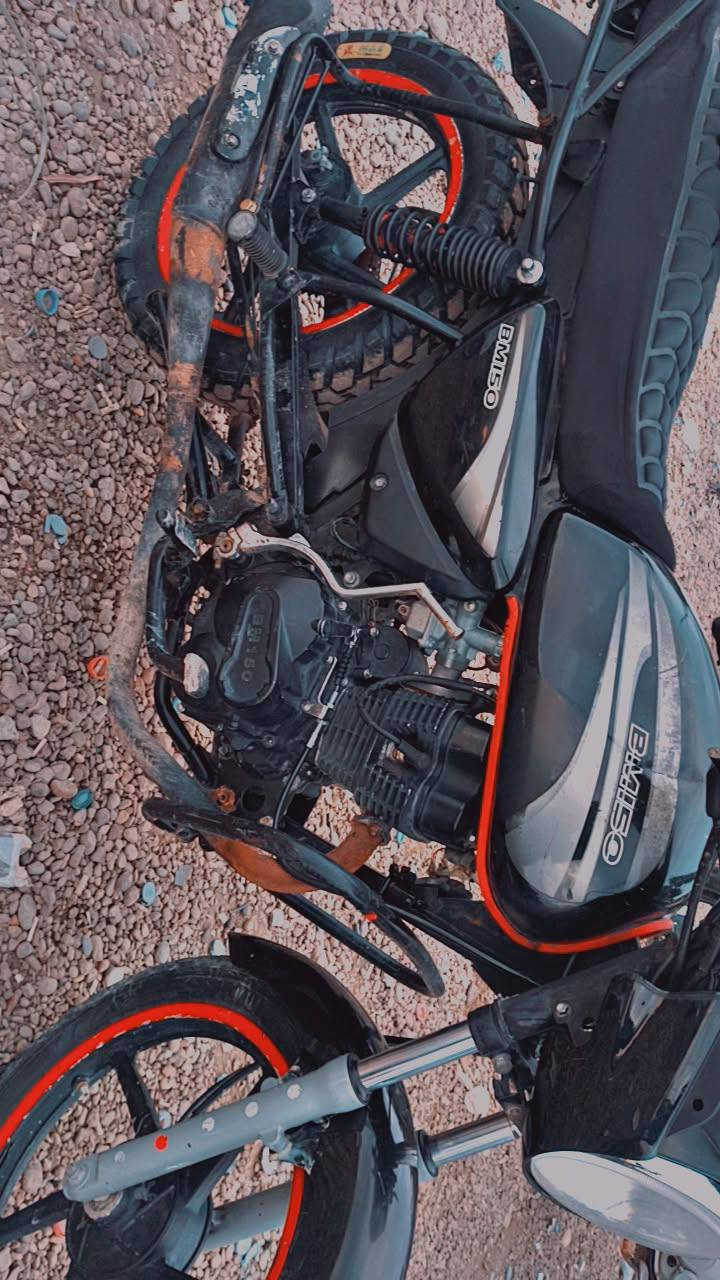 السلام عليكم دراجة 5كير بدون اوراق
مكينة ما مفتوحة لا تبخير ولا تنقيص
سعرها 600 وبيها مجال *********** وتساب
