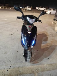 كامكو جي فور صار اقل سبوع طالعه من حاويه  مكاتبتهة موجوده دراجه كارتون...