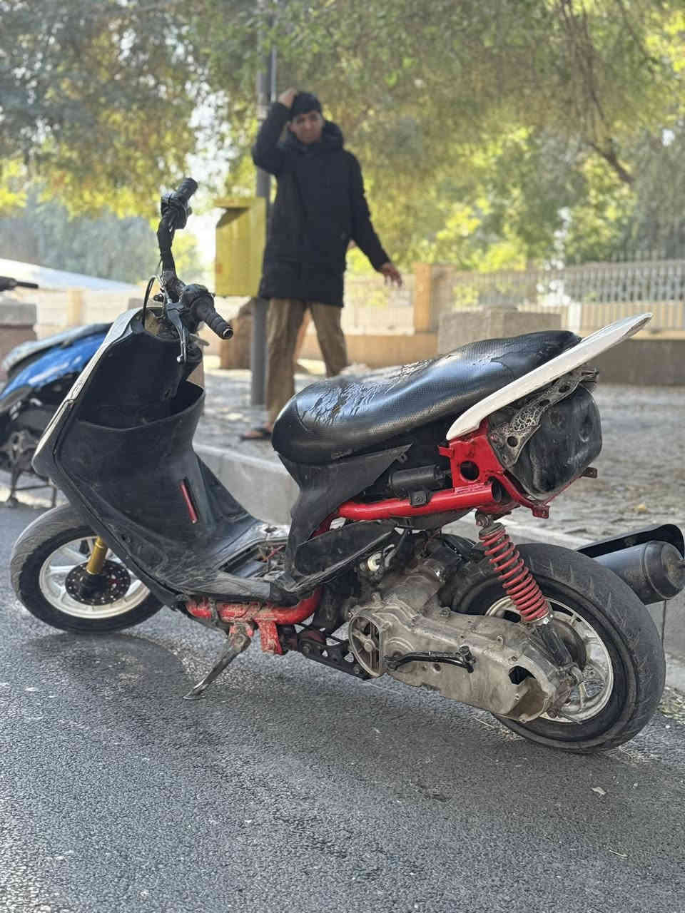 السلام عليكم دراجه ماكس مال لعب بوشه 55 مجفته الدراجه حلوه بيه قباقه كور رياضي كرزي بيه صدر رياضي ذهبي. بيه وياله رياضي نجمه بس الدراجه يحتاجلهه ترتيبات خارجيه السعر 400او بيه مجال حك الجيه مكاني بغداد كراده داخل للاستفسار ***********
