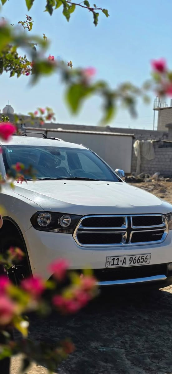 دودج دورانگو ٢٠١١
*dodge durango 2011 

فئة crew 

السونار مرفق بالمنشور

رقم بغداد بأسمي

محرك 3600. V6

ماشيه 200 ألف 

داخل جلد أسود وجوزي 

كشنات VIP

شاشه بلادي

بصمه ابواب

دخول ذكي 

جنطه كهرباء

تشغيل عن بعد

تحديد سرعه

رادار خلفي   

كشن كهرباء

حساسات خلفيه

لايات زينون Led

تحكمات استيرن جهتين

كاميرا خلفيه

تبريد 3 قطع 

شفتات استيرن

كشنات خزن 

ويل 18 أسود بلاد 

السيارة كلين Clean title 

السيارة كاملة 1/1 

لون أبيض

العنوان بسمايه 

السعر 185$ وبيها مجال 

***********
