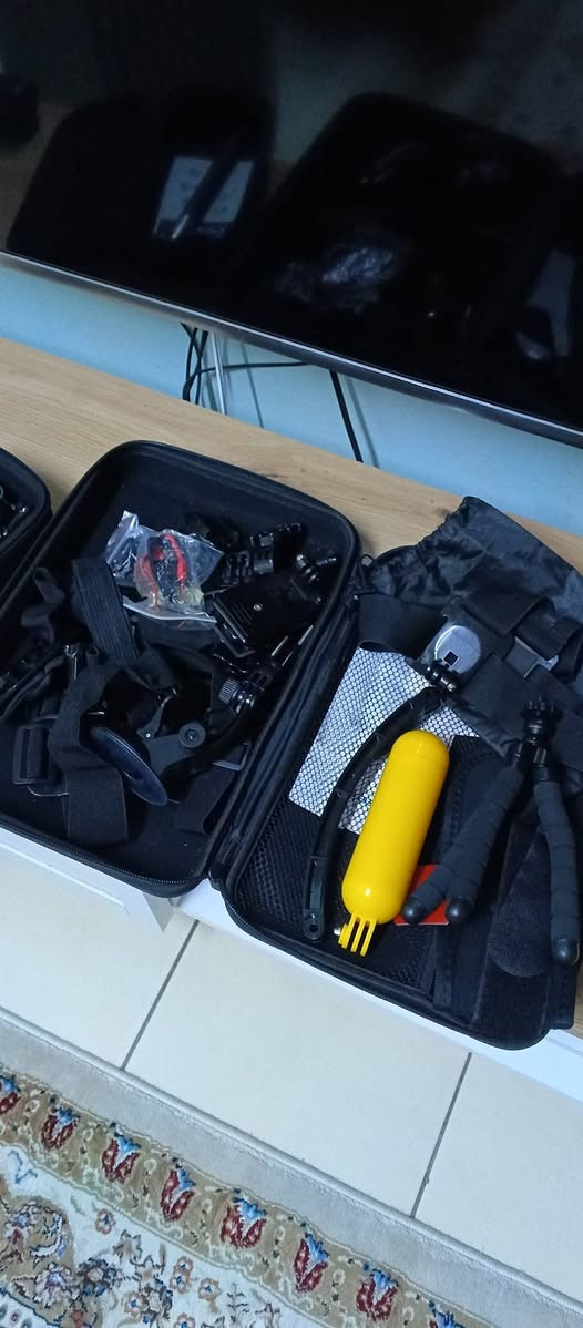 سلام عليكم 
كاميرا كوبرو 10 اخت الجديدة مع جنطة مدرعة اصلية من نفس الشركة....  مع حقيبة اخرى تحتوي على عدد متنوعة للكاميرا .
السعر 350 الف 
هاتف *********** 
ساكن في بسماية
