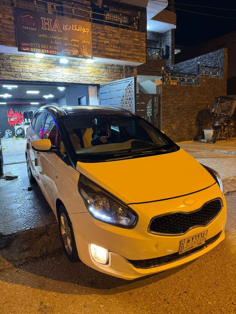 س ع
للبيع كارنز 2014 خليجي بية قطعة وحده صبغ 

سياره تبريد

صدر نضيف 

كامرة خلفية 

اوكس بلوتوث 

تحكم ستيرن

بانورما

7 راكب 
118 ورقة

عل ايدي من شركة

 ‭0771 777 4497‬
