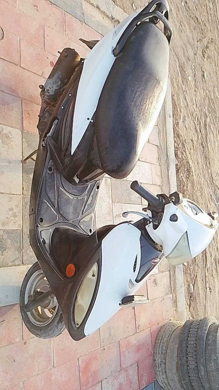 اللهم صلي على محمد وال محمد
G4جيفور للبيع 
مجفته توها 
دراجه نضيفه 
غراض أكثرها جديد 
ب٢٢٥ وبيه مجال للشراي 
وبخدمتكم   
من رخصت ألادمن وافق❤️🌹


**إذا كنت صاحب هذا الإعلان وتريد حذفه لأي سبب، رجاءا أرسل رسالة إلى الدعم الفني**